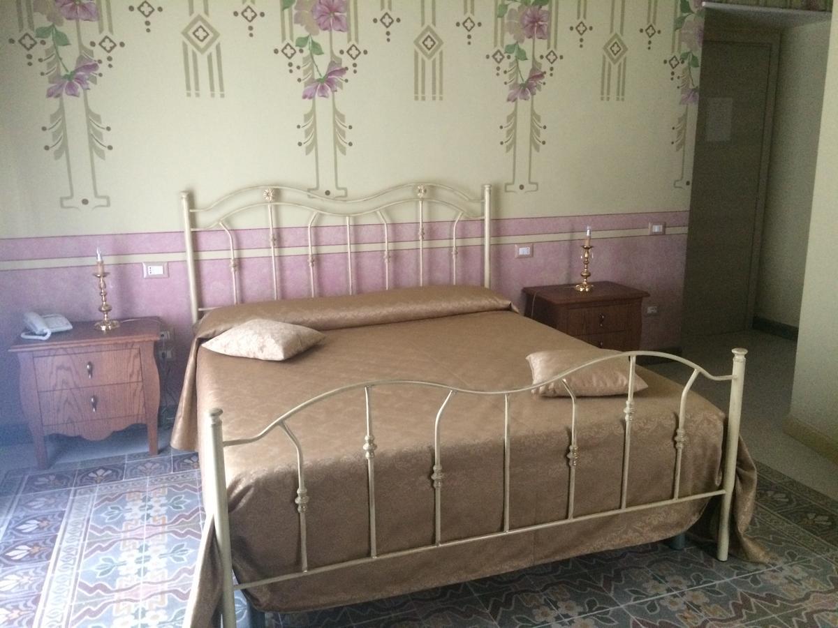 Hotel Sant'Anna Floresta Esterno foto